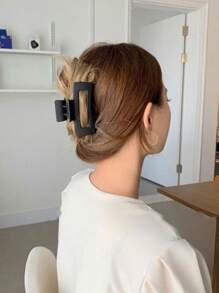 Women's Simple Style Black Matte Square Hair Claw Clip - Black - View 1