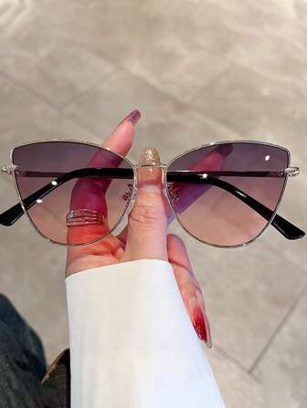 1 par de gafas de estilo bohemio con diseño de ojo de gato para mujer, ideales para exteriores y viajes. Elegantes gafas de moda, accesorios de playa, accesorios de playa para mujer. gafas de moda básicas para otoño e invierno. Conjuntos para mujer. Ropa de negocios, regalos informales. Atuendo elegante para verano, playa, vacaciones, exteriores y viajes. Montura elegante con diseño de ojo de gato.