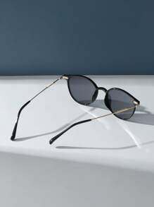 1pair Women Solid Round Frame Fashion Glasses Elegant Shades Beach Accessories Beach Accessories For Women Glasses Shades Basics Fall Winter Women Outfits Clothes Business Casual Gifts Elegant Outfit For Summer Beach Vacation,Outdoor,Travel Casual Style Oversized Round Frame For Going Out Outfit,Back To School - Grey - View 4