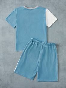 SHEIN Chicos Shorts con camiseta con estampado de letra de color combinado - Neblina azul - Ver 2