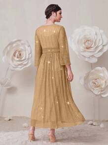 Modelyn 金色印花束带连衣裙 女式超长套装 - 黃色 - 查看 2