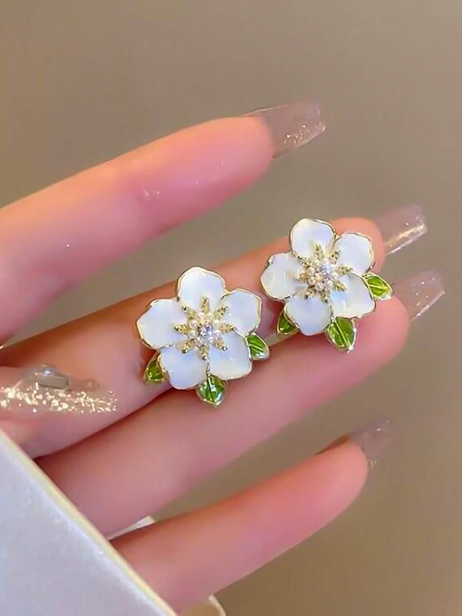 1雙時尚鋅合金水鑽和人造珍珠裝飾花朵設計耳釘適合女士日常裝飾 - 彩色 - 查看 1