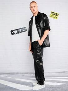 Manfinity RebelGame 寬鬆款男式襟翼口袋垂墜肩仿皮襯衫（無t恤） - 黑色 - 查看 6