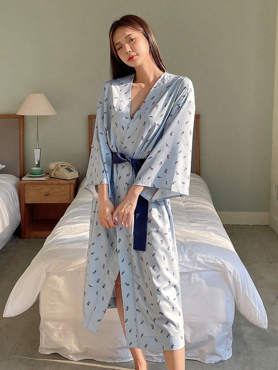 DAZY Áo choàng Nữ Thắt lưng Họa tiết hoa - Màu xanh lam - Xem 1