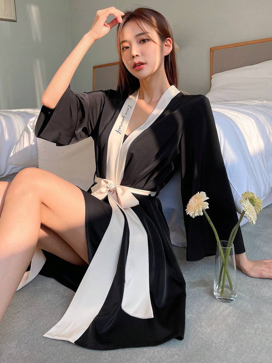 DAZY 拼接邊附腰帶睡袍和洋裝睡衣套裝 - 黑色 - 查看 1