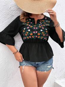 Mulvari 大碼花卉刺繡缺口領荷葉袖荷葉邊下擺襯衫 - 黑色 - 查看 3