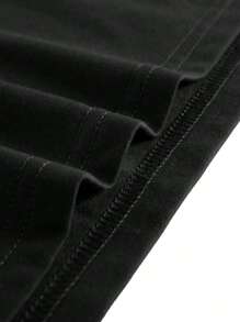 ROMWE MEN Goth 男士十字字母图案T恤，适合万圣节、学校、2000年代风格 - 黑色 - 查看 4