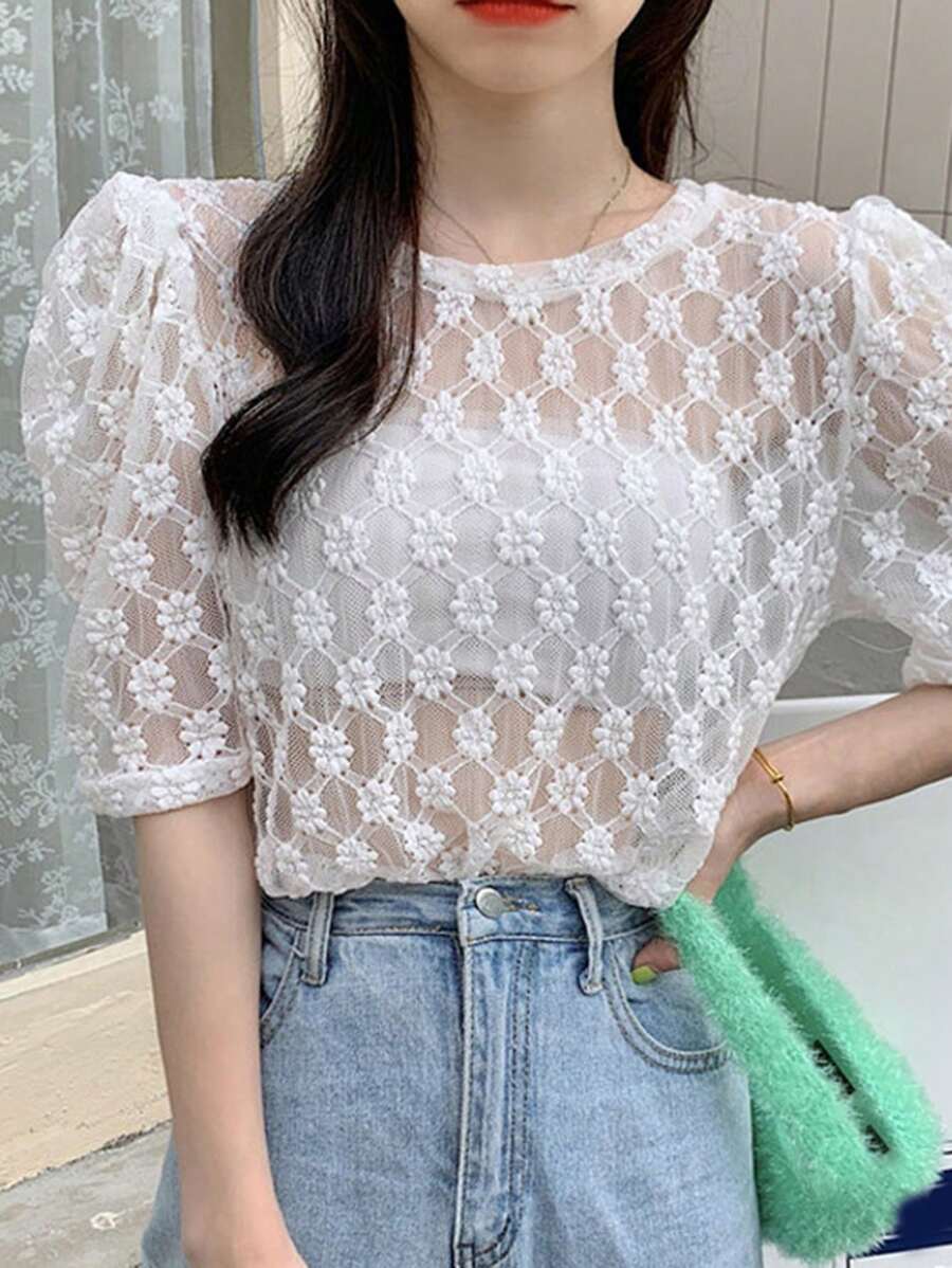 DAZY 花卉刺绣泡泡袖网眼衬衫（无吊带背心） - 白色 - 查看 1