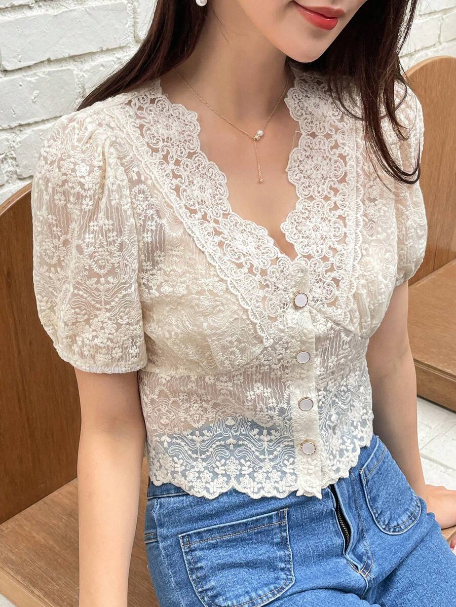DAZY 女式扇贝边泡泡袖蕾丝衬衫、短款上衣 - 米色 - 查看 1