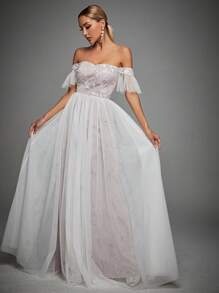 Off Shoulder Embroidery Mesh Wedding Dress - White - View 5