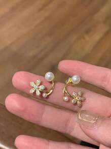 1 đôi Thanh lịch Hoa & Thiết kế ngọc trai Bông tai stud - Vàng - Xem 4