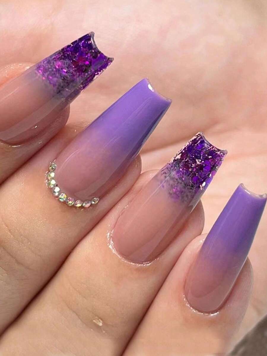 24 szt. Długie trumny 3D Rhinestone Decor Fałszywe paznokcie i 1 arkusz taśmy i 1 szt. Pilnik do paznokci