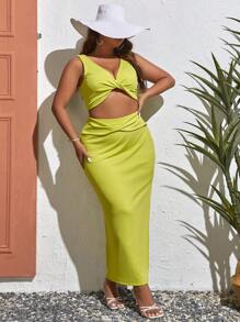 Dreamara Plus Twist Front Crop Tank Top & Split Thigh Skirt - Lime Green - View 6