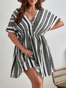 SHEIN VCAY 加大V领几何印花蝙蝠袖夏装 - 黑與白 - 查看 3