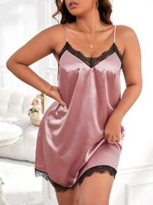 大碼拼接蕾絲邊緞面吊帶睡裙