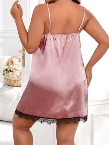 大碼拼接蕾絲邊緞面吊帶睡裙