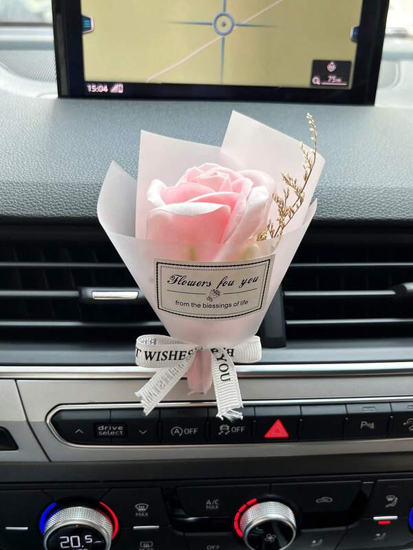 1pc Letter Graphic Flower Decor Plastic Car Air Outlet Ornament