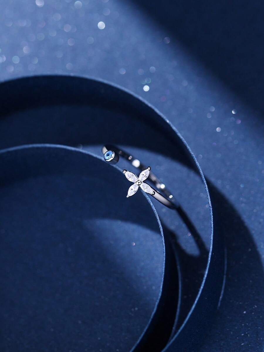 1枚时尚个性四叶草造型多面立方氧化锆装饰不对称可调节银戒指，女士款，适合节日和日常佩戴 - 銀色 - 查看 1