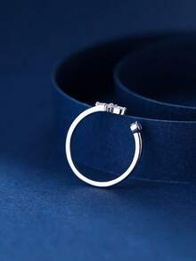 1枚时尚个性四叶草造型多面立方氧化锆装饰不对称可调节银戒指，女士款，适合节日和日常佩戴 - 銀色 - 查看 3