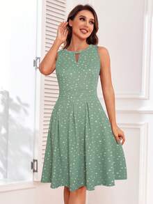 波點圖案鎖眼領洋裝