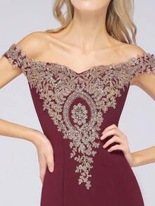 BABYONLINE D.R.E.S.S. Off Shoulder Embroidery Mermaid Hem Formal Dress Formal Dresses - Burgundy - View 4