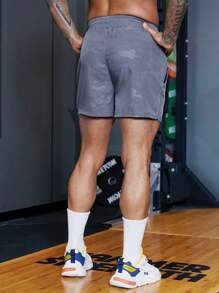 Fitness Pantalones cortos deportivos con cintura con cordón y bolsillo con cremallera, en estampado de camuflaje jacquard para hombres - Gris - Ver 2