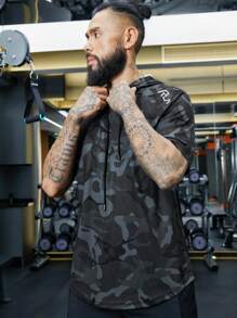 Fitness Camiseta deportiva con capucha con estampado de camuflaje, manga raglán y cordón, sudadera con capucha de camuflaje para hombres - Negro - Ver 4