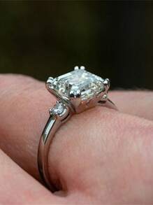 1入組魅力四射方晶鋯石方形裝飾戒指適合女士日常裝飾 - 銀色 - 查看 3