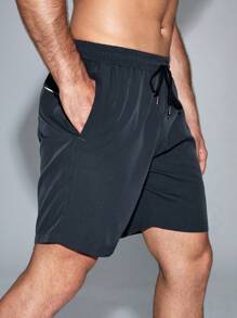 Quần short thể thao nam in chữ, cạp chun, có dây rút. - Màu xám đen - Xem 3