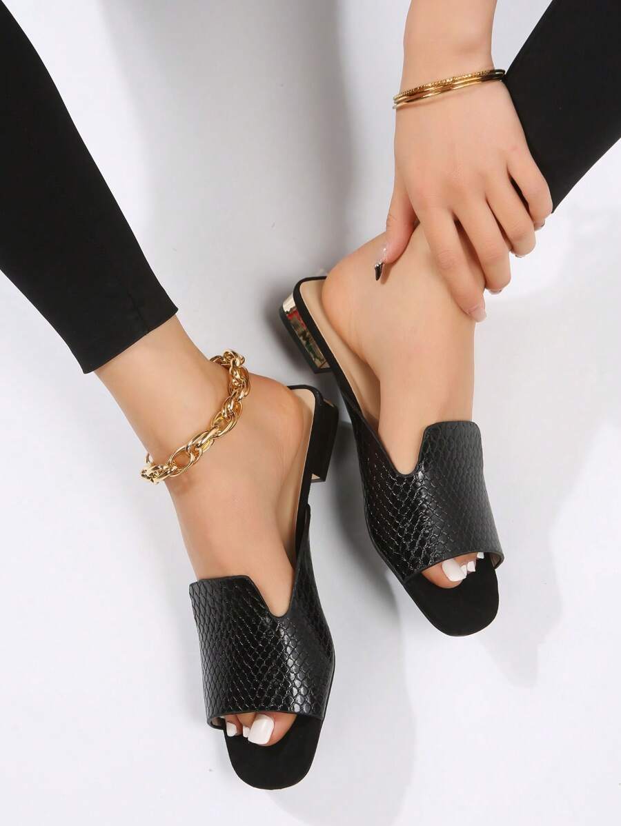 女性蛇皮壓花平底優雅黑色涼拖 - 黑色 - 查看 1