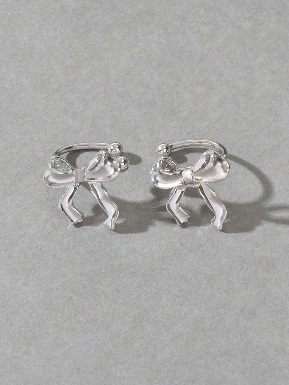 2pcs Fashion Bow Decor Ear Cuff For Women For Daily Decoration Valentines,Mom,Mother,Mother's Day,Gift