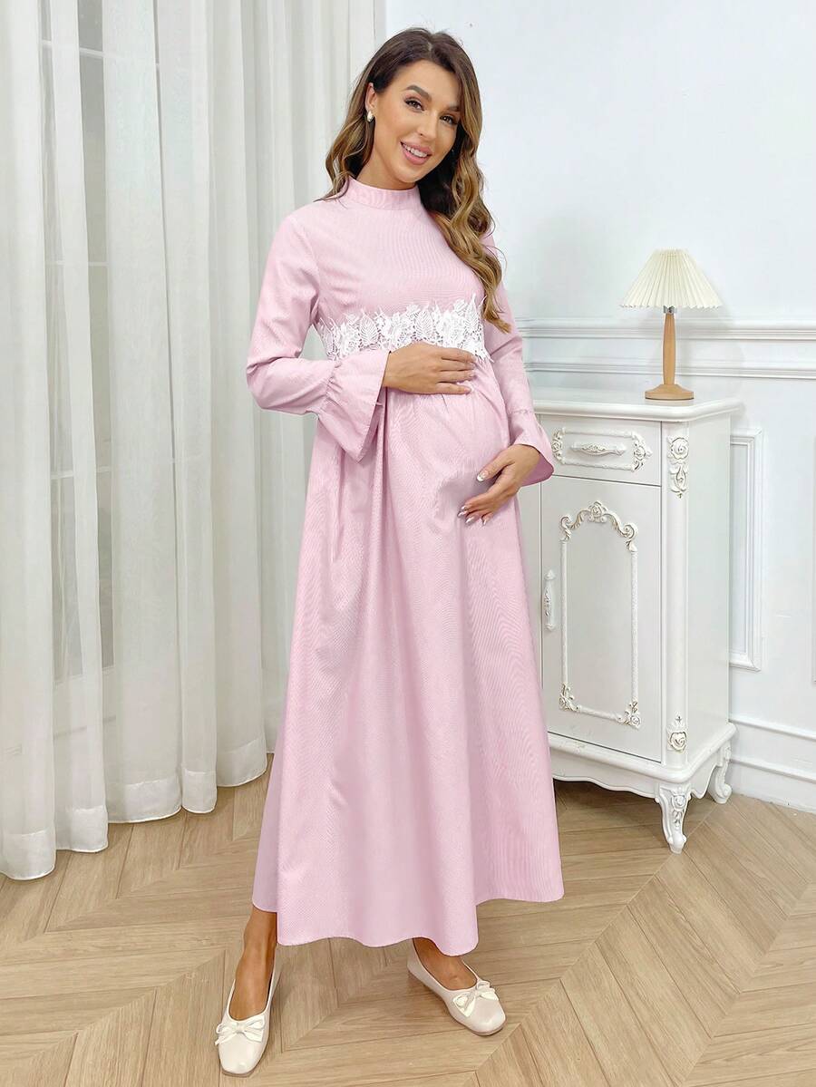 Vestido de embarazo con cuello alto, mangas con volantes y encaje guipur de contraste - Rosa - Ver 1