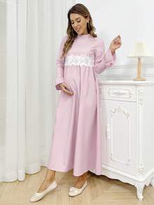 Vestido de embarazo con cuello alto, mangas con volantes y encaje guipur de contraste - Rosa - Ver 5