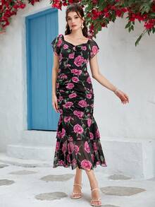 Modelyn Floral Print Ruched Mermaid Hem Dress - Black - View 5