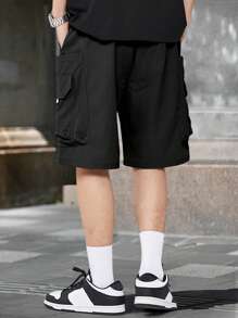 Manfinity Roghcode 男款寬鬆帶嵌袋和束腰口袋短褲 - 黑色 - 查看 2