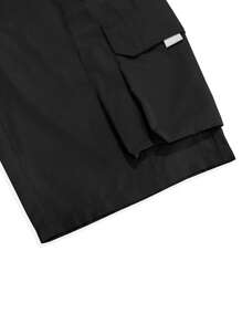 Manfinity Roghcode 男款寬鬆帶嵌袋和束腰口袋短褲 - 黑色 - 查看 4