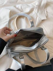 PU皮革單肩包搭扣裝飾金屬質感