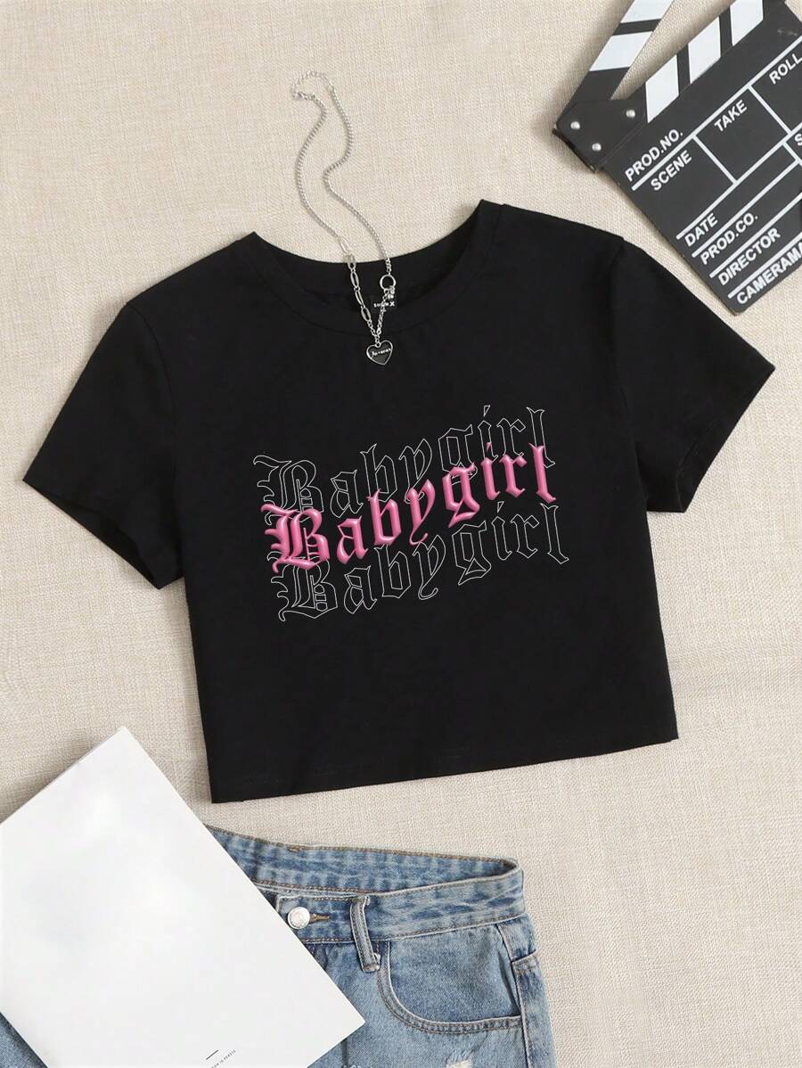 sosiwon Artist Letter Graphic Crop Tee - Black - View 1