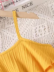 SHEIN Vintaside Kids Tween Girl Ruffle Hem Cami Top & Pleated Wide Leg Pants