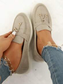 女性極簡風格金屬裝飾一腳蹬時尚戶外仿麂皮平底鞋 - 米色 - 查看 2