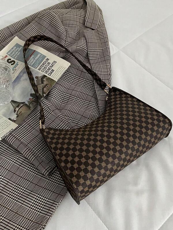 Small Bag Geometric Pattern