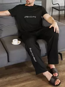 Pijama para hombres con camiseta gráfica con letra y pantalón / Conjunto de pijama - Negro - Ver 1