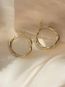 Twist Design Hoop Earrings - Yellow Gold - View 4