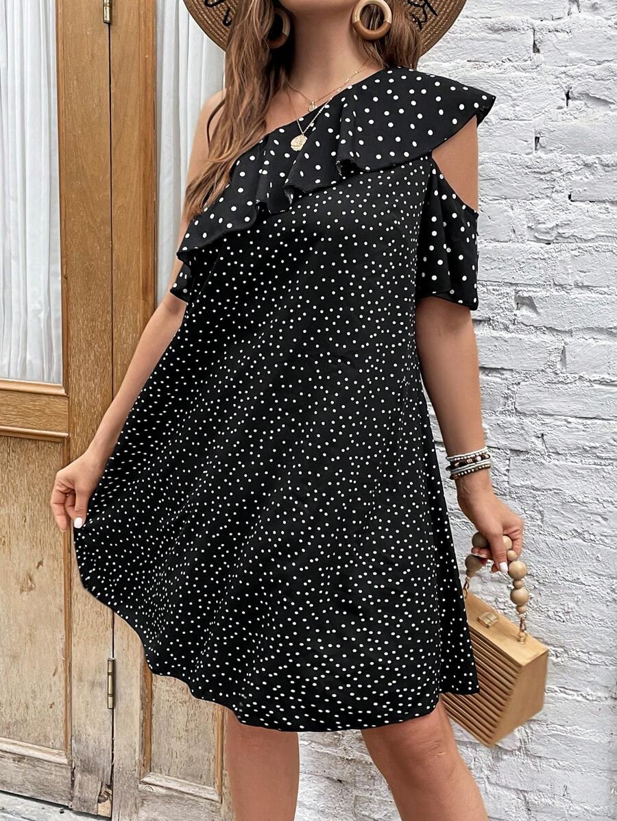 SHEIN LUNE 大碼波點圖案不對稱領荷葉邊連衣裙 - 黑與白 - 查看 1
