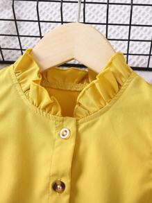 SHEIN Vestido de fiesta dulce y cómodo de Color sólido amarillo para niña joven con cuello levantado y mangas con volantes para el verano - Amarillo - Ver 3
