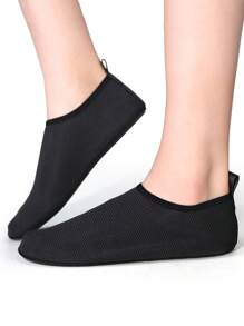 Women Minimalist Slip On Water Shoes, Sporty Outdoor Aqua Socks