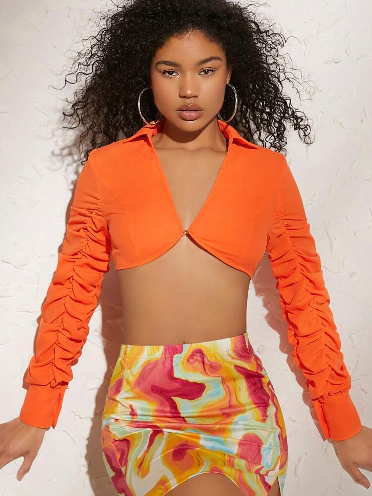 Solid Ruched Sleeve Crop Top