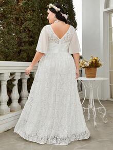 Plus Butterfly Sleeve Lace Wedding Dress - White - View 2