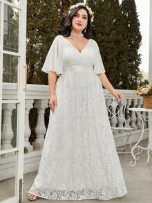 Plus Butterfly Sleeve Lace Wedding Dress - White - View 5