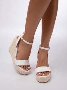 Women's Summer Beach Vacation Style Casual Breathable Linen Rope Round Toe Thick Sole Sandals